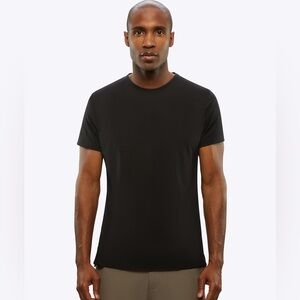 Brand new Cuts AO Split Hem T-Shirt in Black sz L